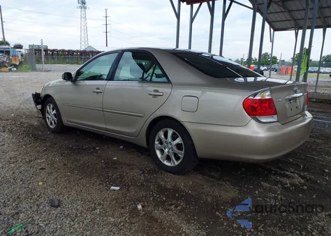 2005 Toyota Camry Xle V6 из США, поврежденный, VIN 4T1BF30K15U608082